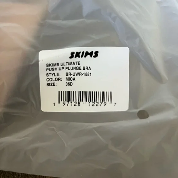 NWT SKIMS Ultimate Teardrop Push-up Bra - Picture 2 of 8